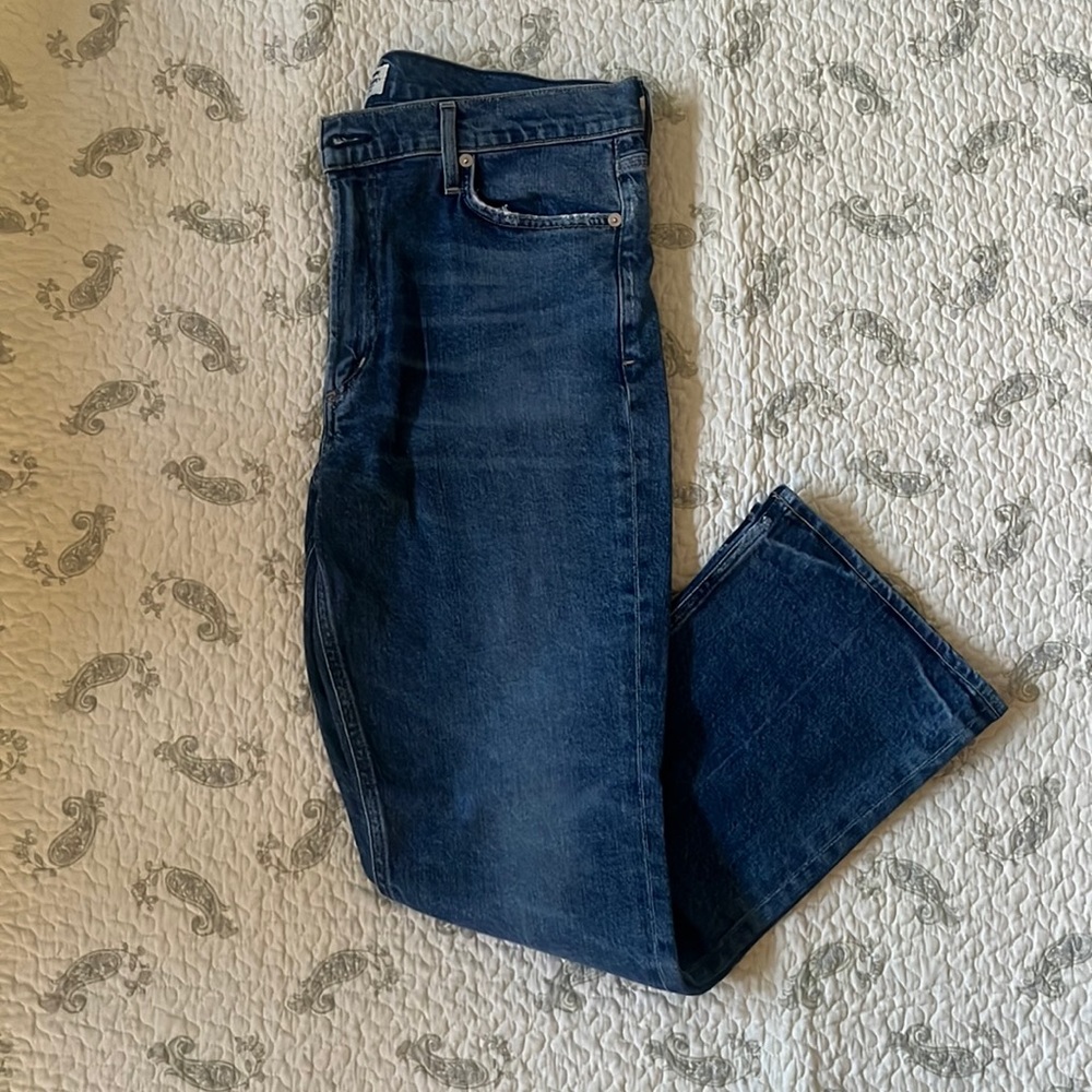 Citizens size 30 Demy Cropped flare.